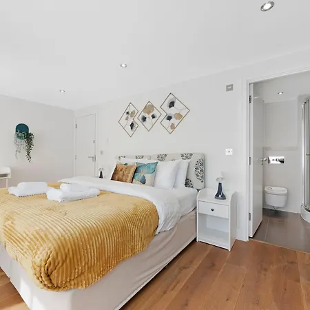 Hermitage Road Apartment By Morethanstays